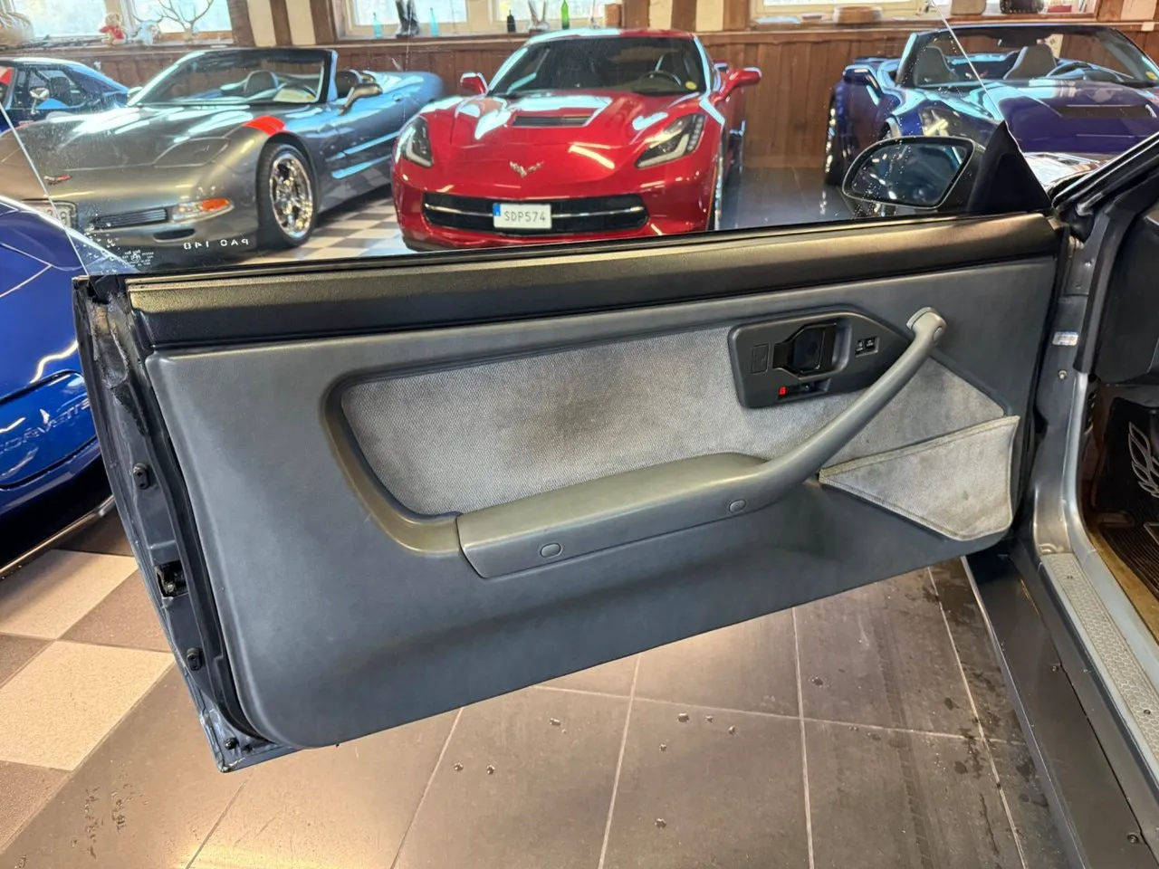 Vehicle image 20