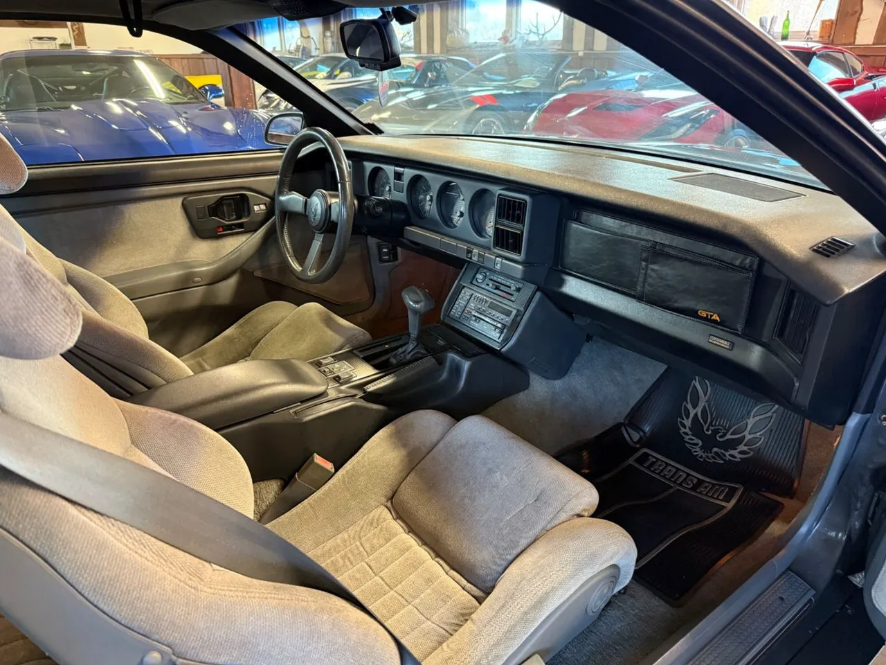 Vehicle image 23