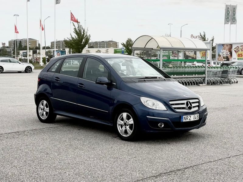 Mercedes B180 bild 2