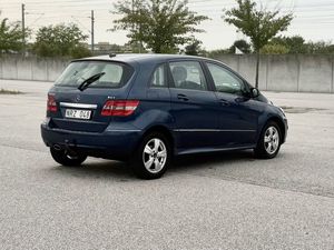 Mercedes B180 bild 3