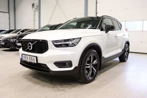 Volvo XC40 D4 AWD R-Design Drag Pano Läder VOC B-kamera 190hk - 2018
