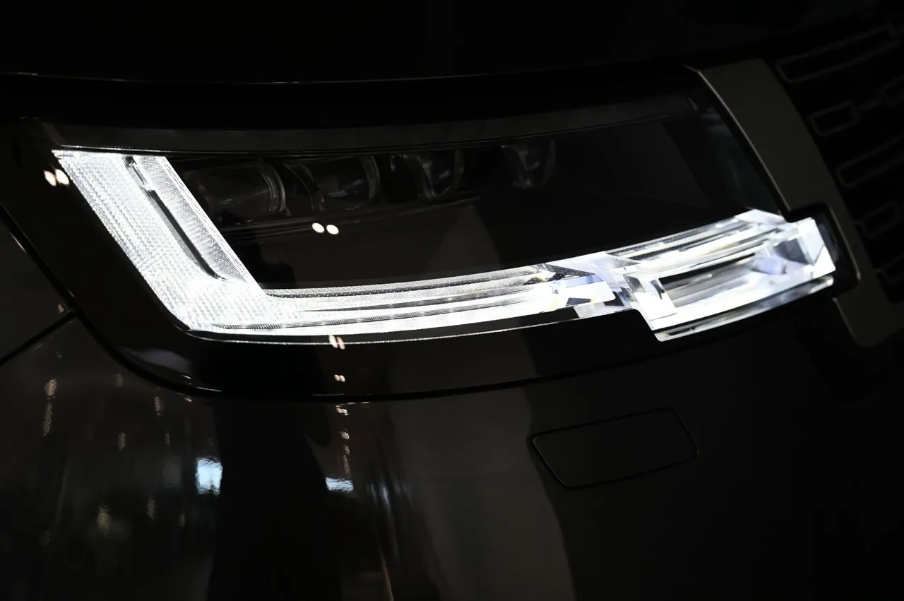Vehicle image 30