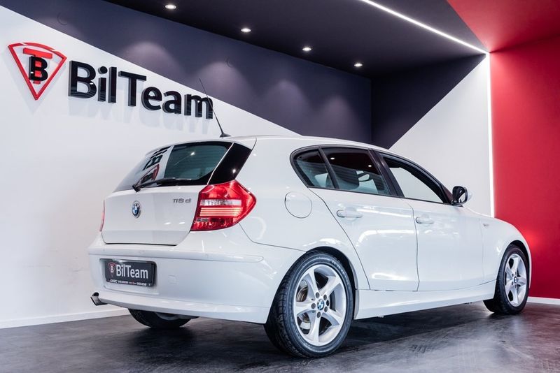 BMW 118 bild 8