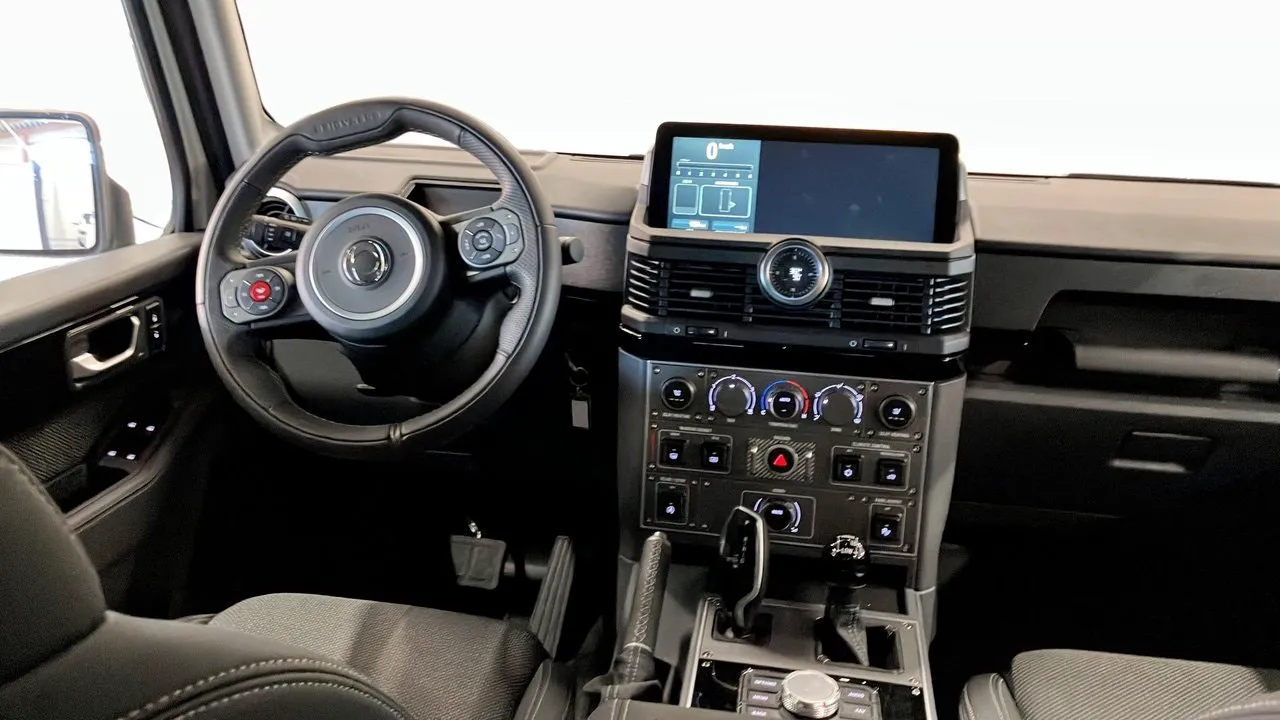 Vehicle image 3