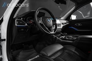 BMW 320 bild 14