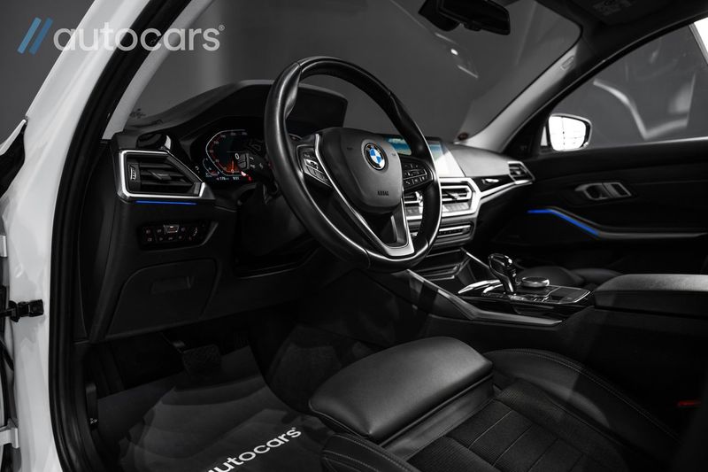BMW 320 bild 14