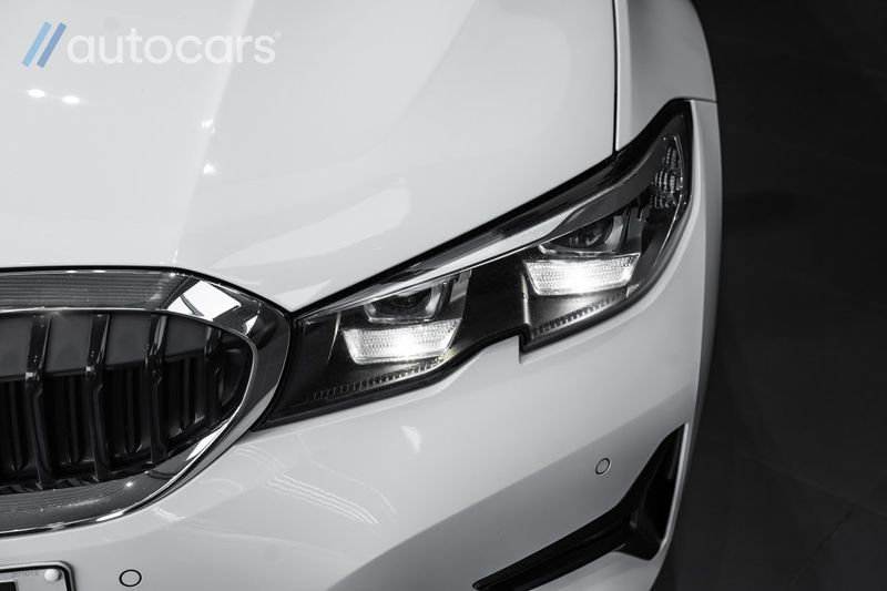 BMW 320 bild 10