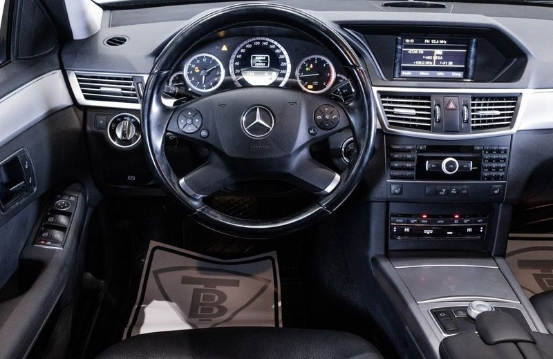 Mercedes E220 bild 16