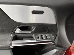 Mercedes GLA200 bild 17