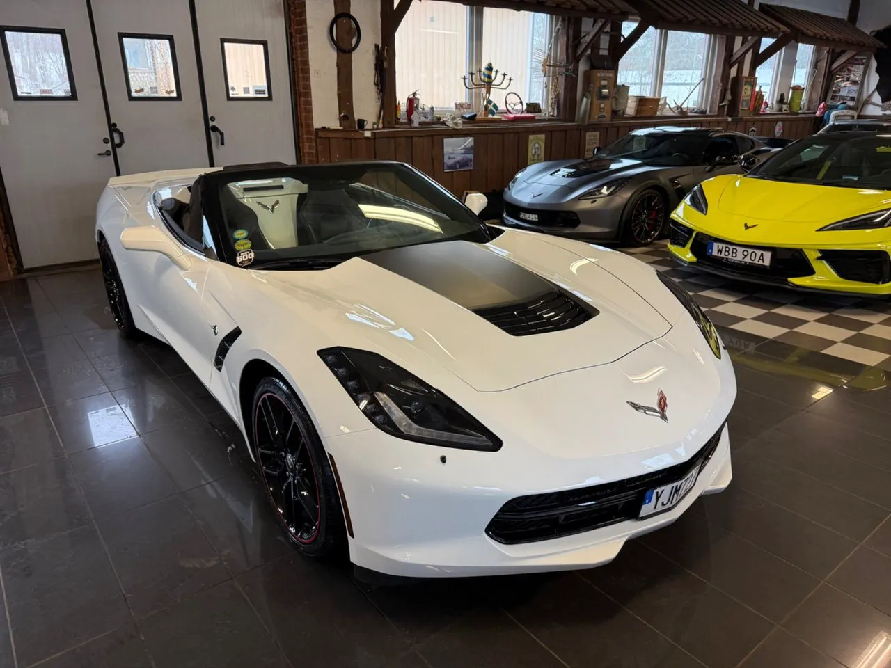 Vehicle image 20