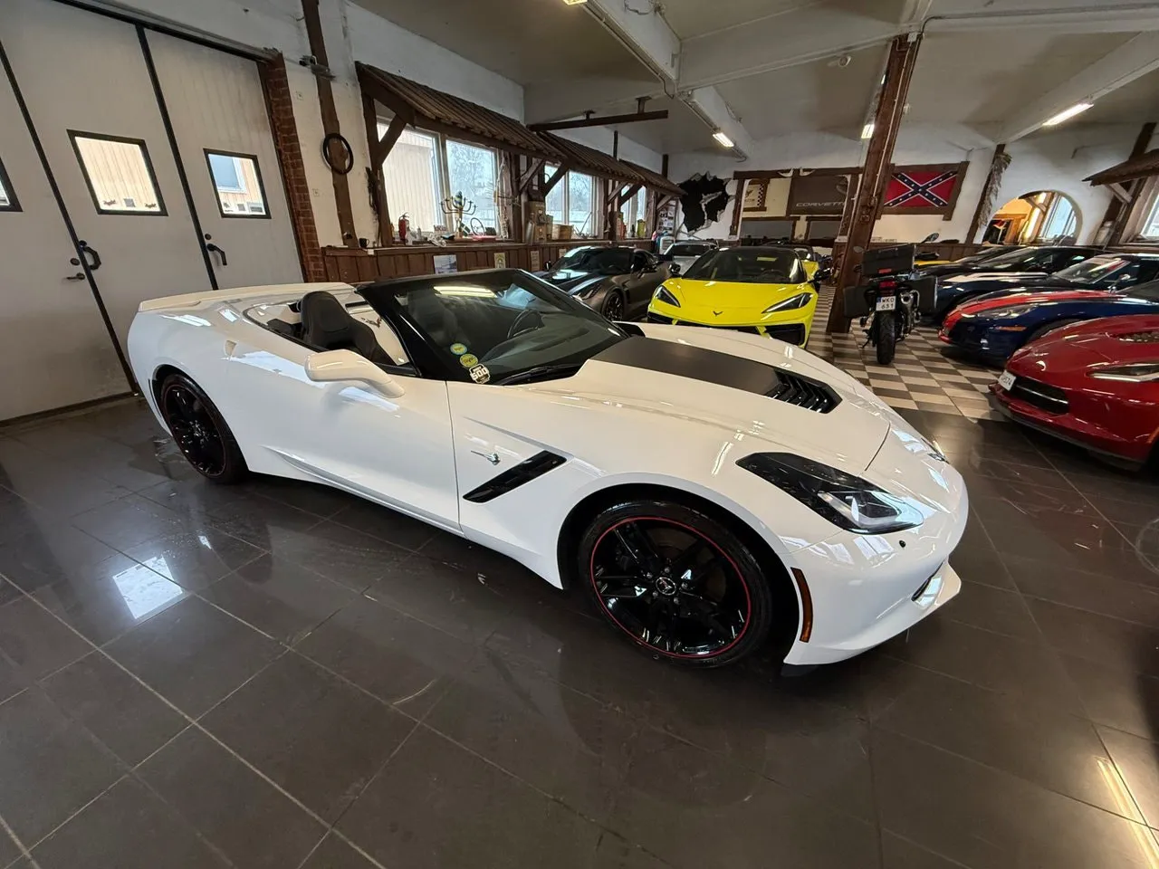 Vehicle image 19
