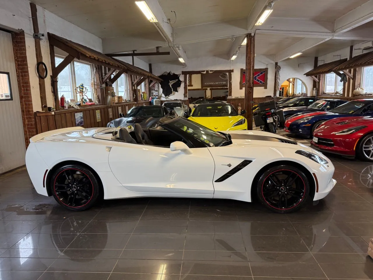 Vehicle image 18