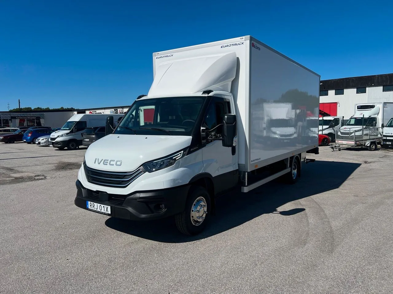Vehicle image 8