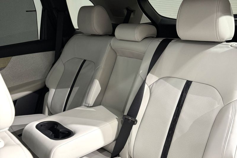 Mazda CX-80 bild 10