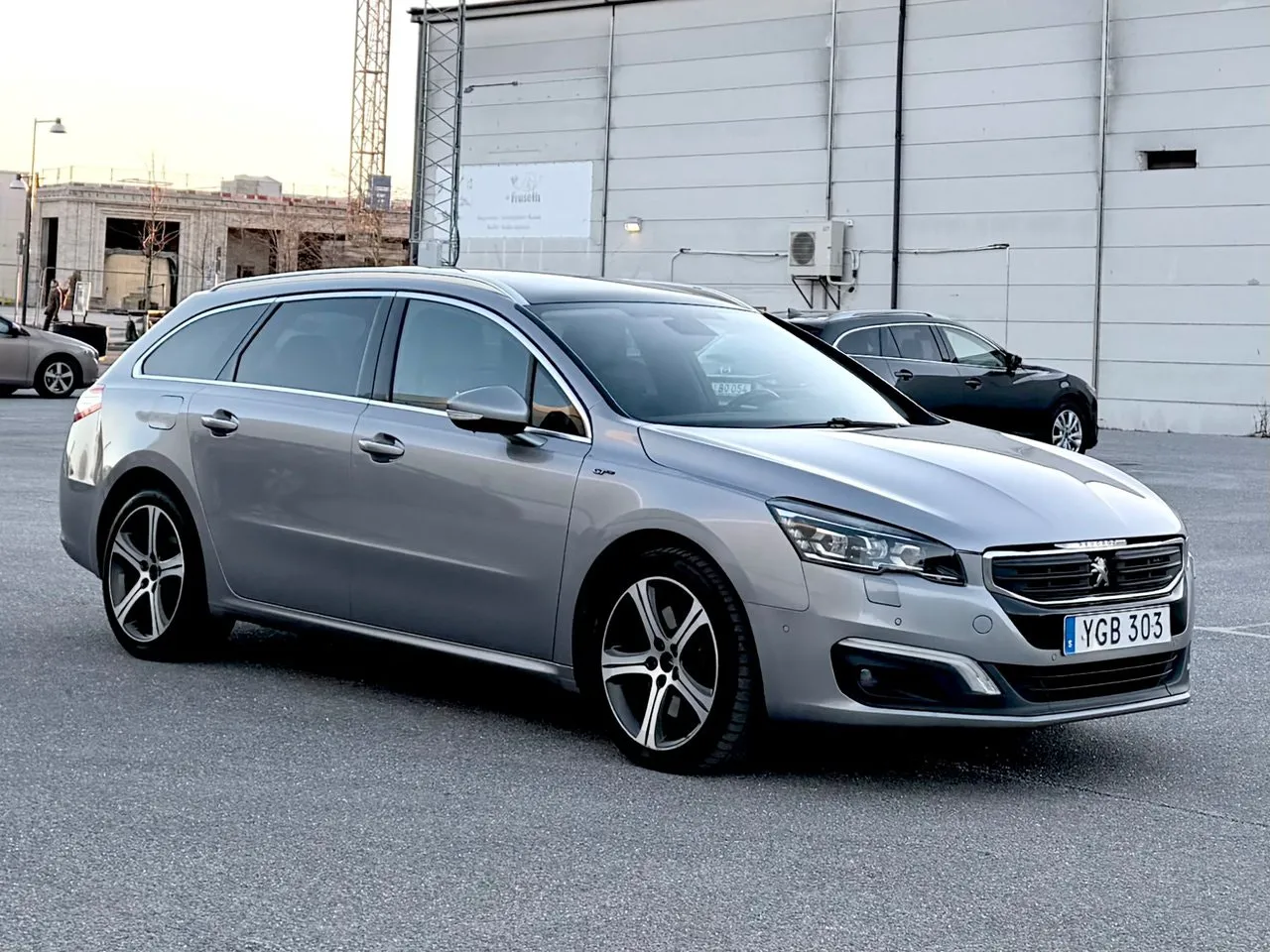 Vehicle image 1