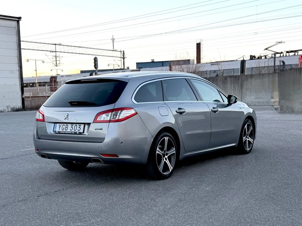 Vehicle image 2