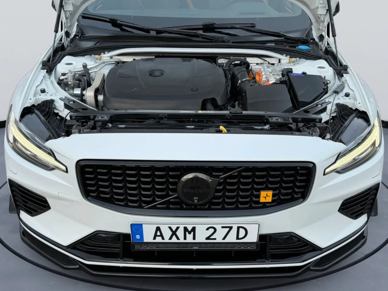 Vehicle image 20