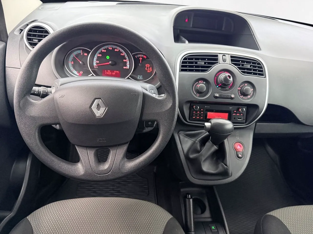 Vehicle image 18