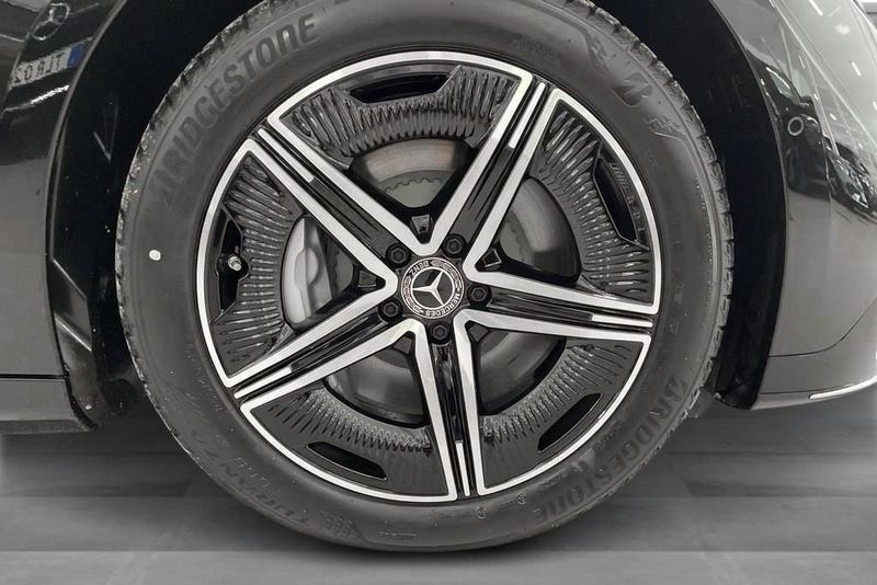 Mercedes EQE350 bild 6