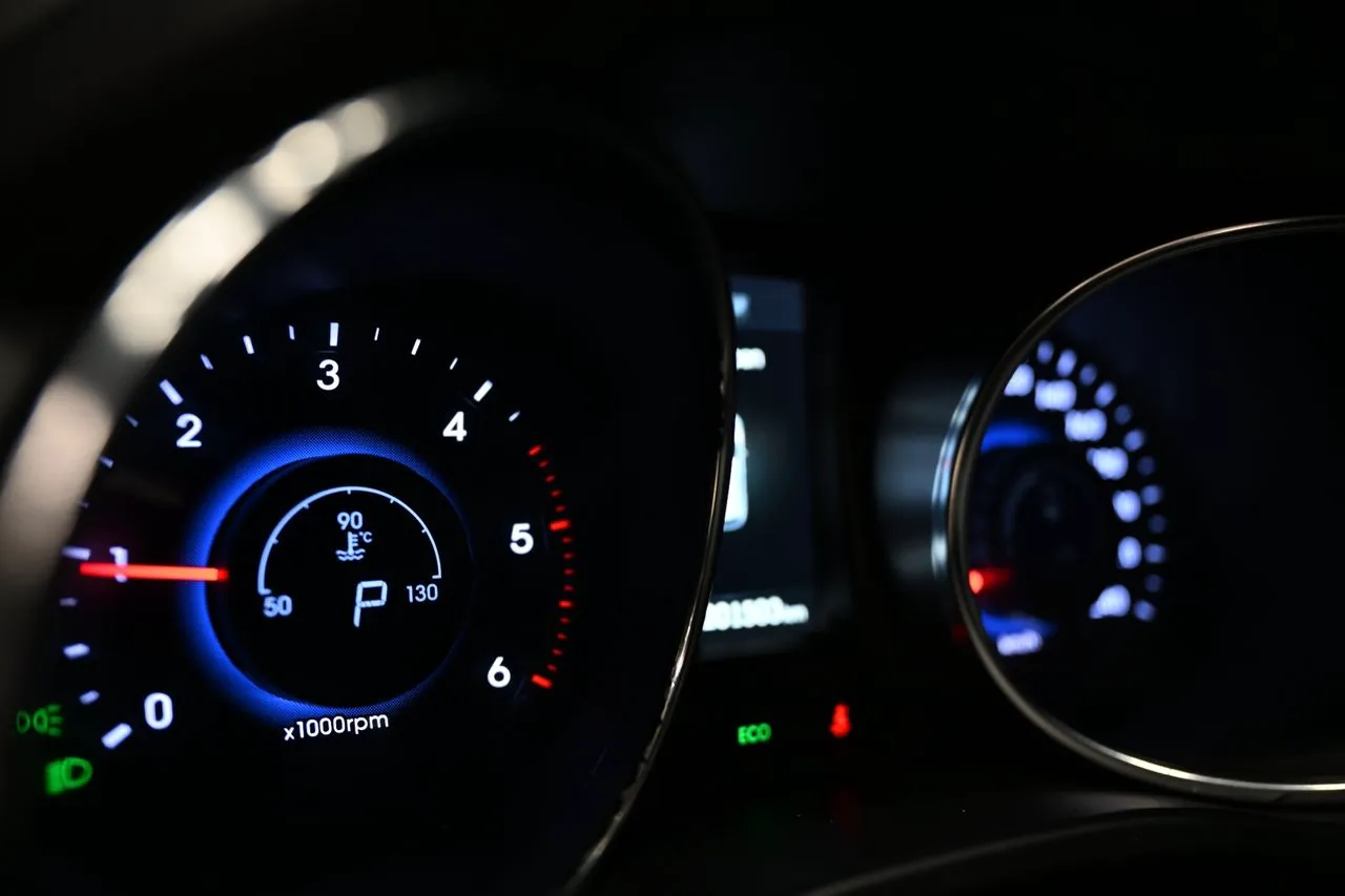 Vehicle image 30