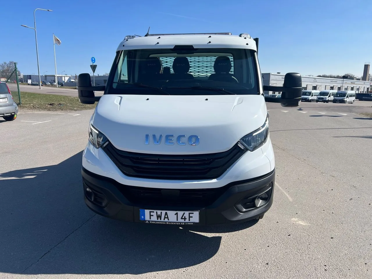 Vehicle image 30