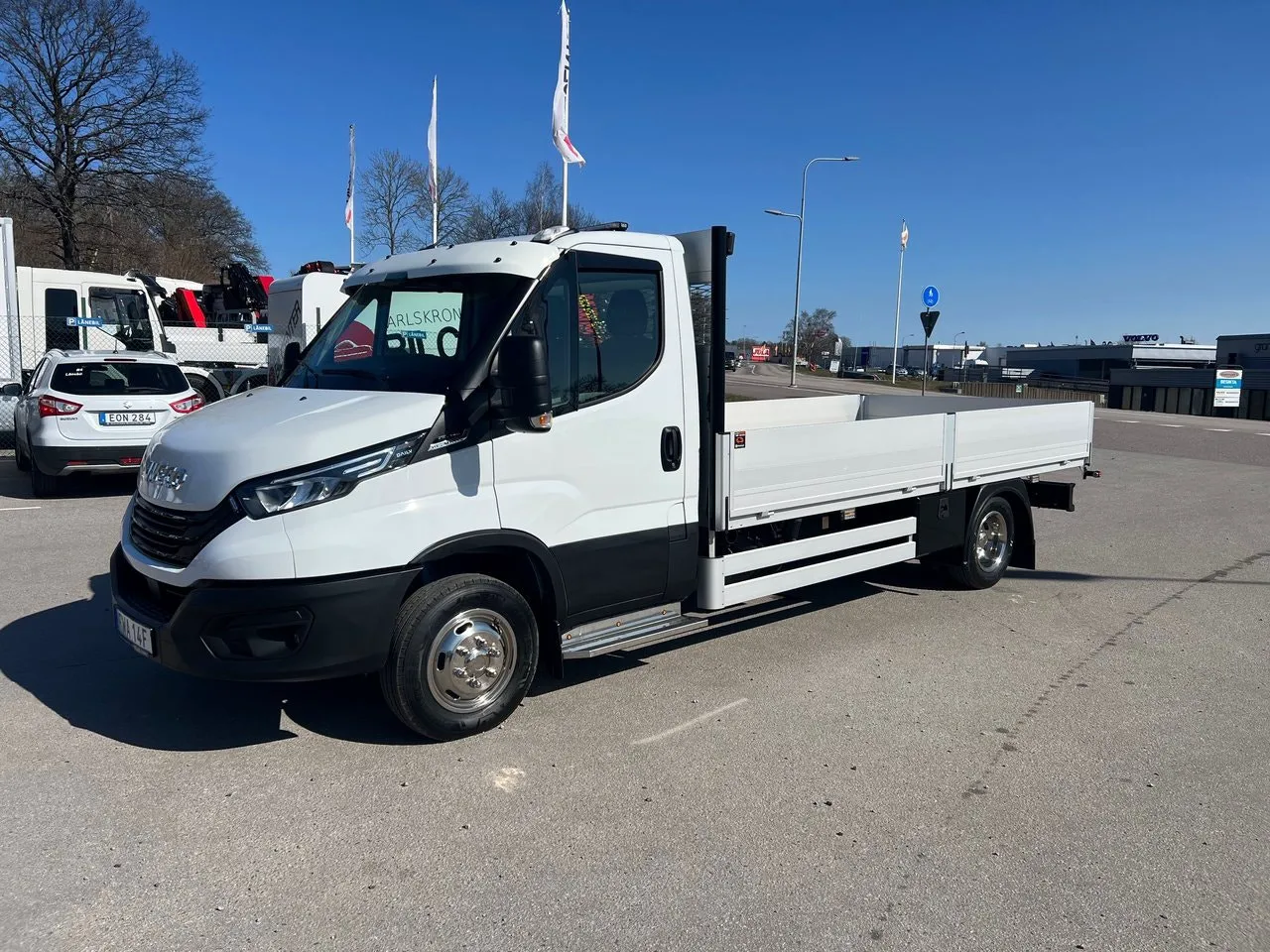 Vehicle image 33