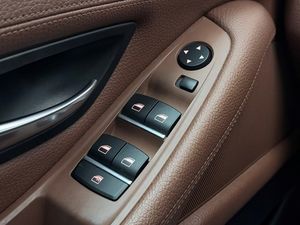 BMW 520 bild 32
