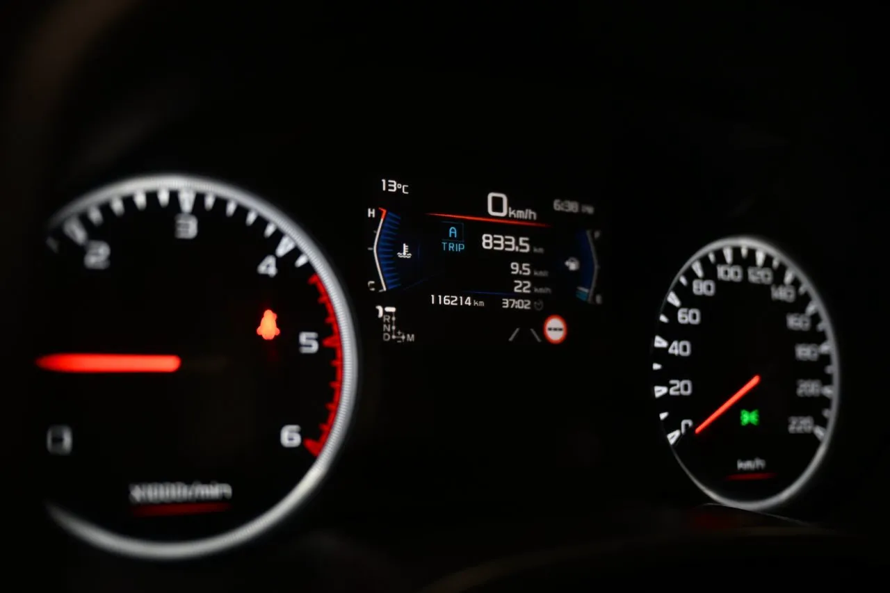 Vehicle image 14
