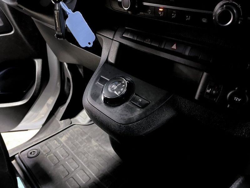 Opel Vivaro bild 12