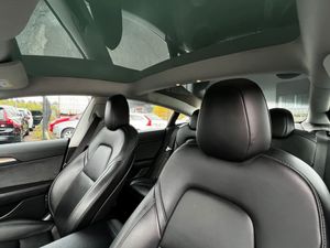 Tesla Model 3 bild 13