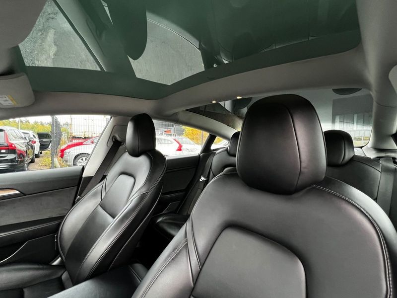 Tesla Model 3 bild 13
