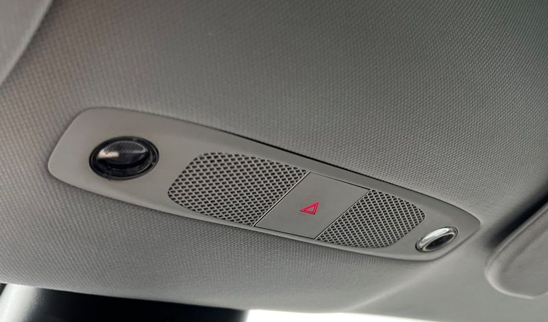Tesla Model 3 bild 37