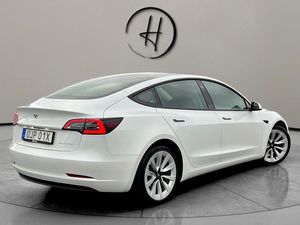 Tesla Model 3 bild 8