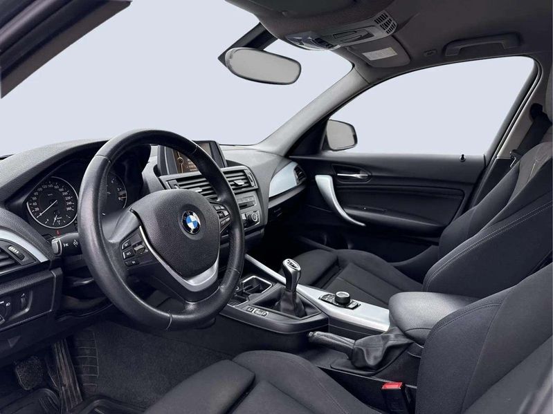 BMW 118 bild 8