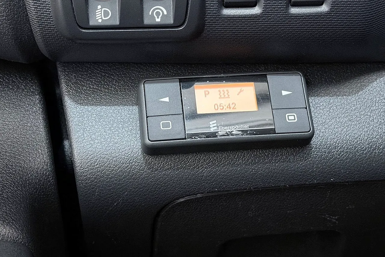 Vehicle image 29