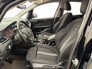 BMW 218 bild 11