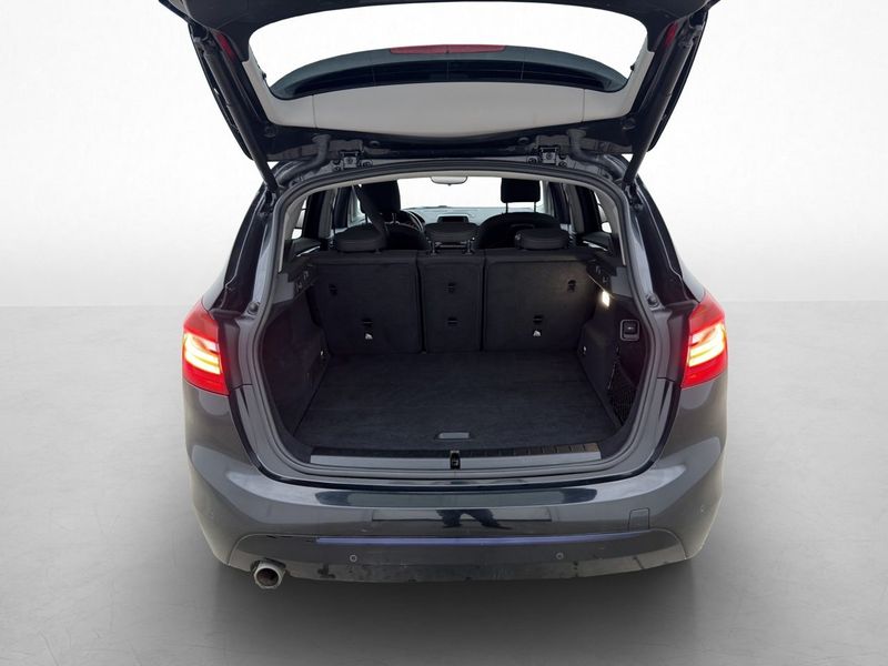 BMW 218 bild 8