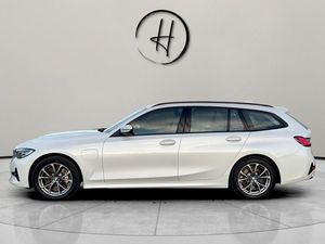 BMW 330 bild 7