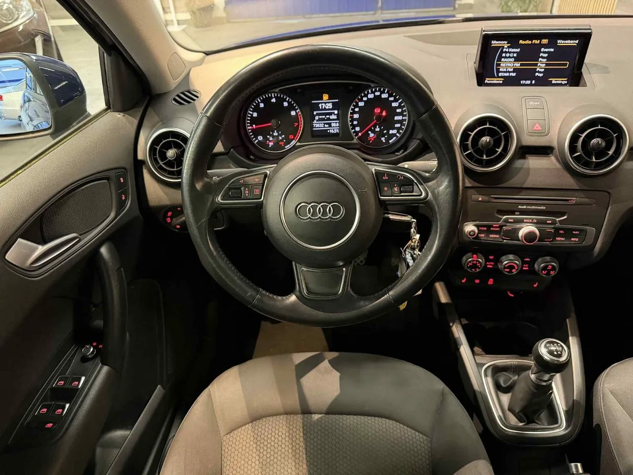 Vehicle image 11