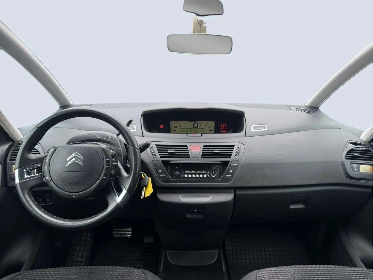 Vehicle image 14