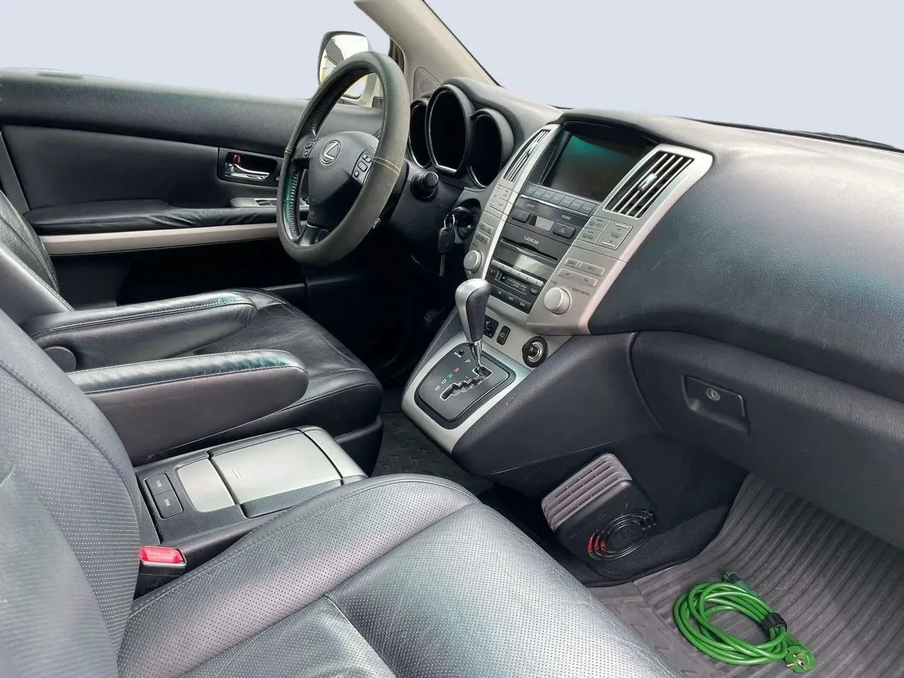 Vehicle image 18