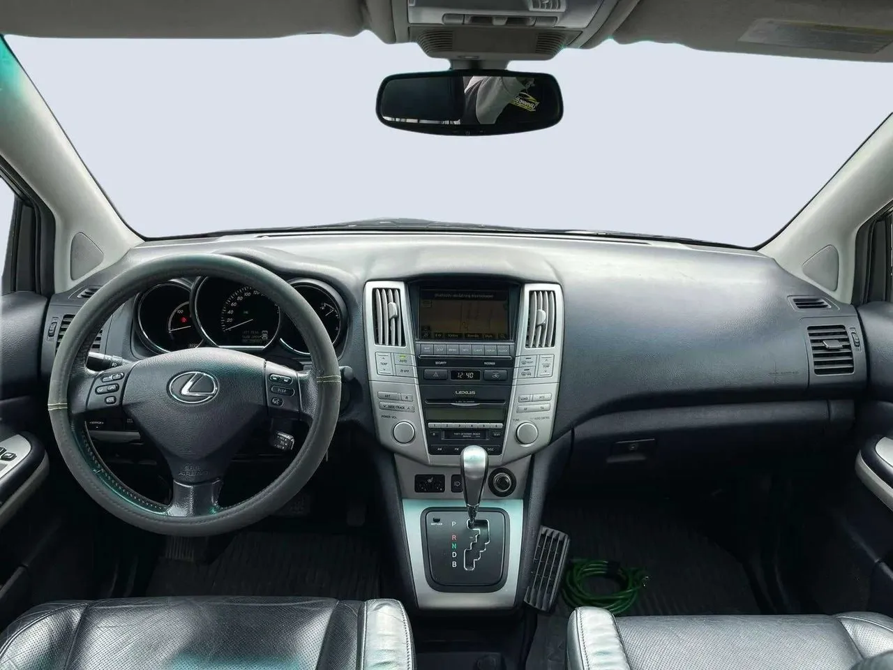 Vehicle image 15