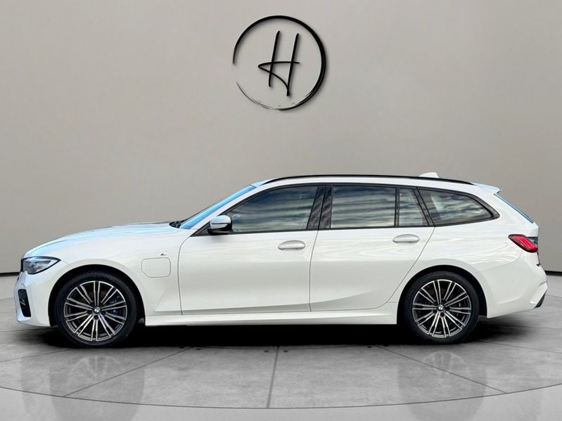 BMW 330 bild 6