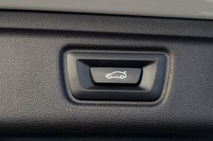 BMW 330 bild 10