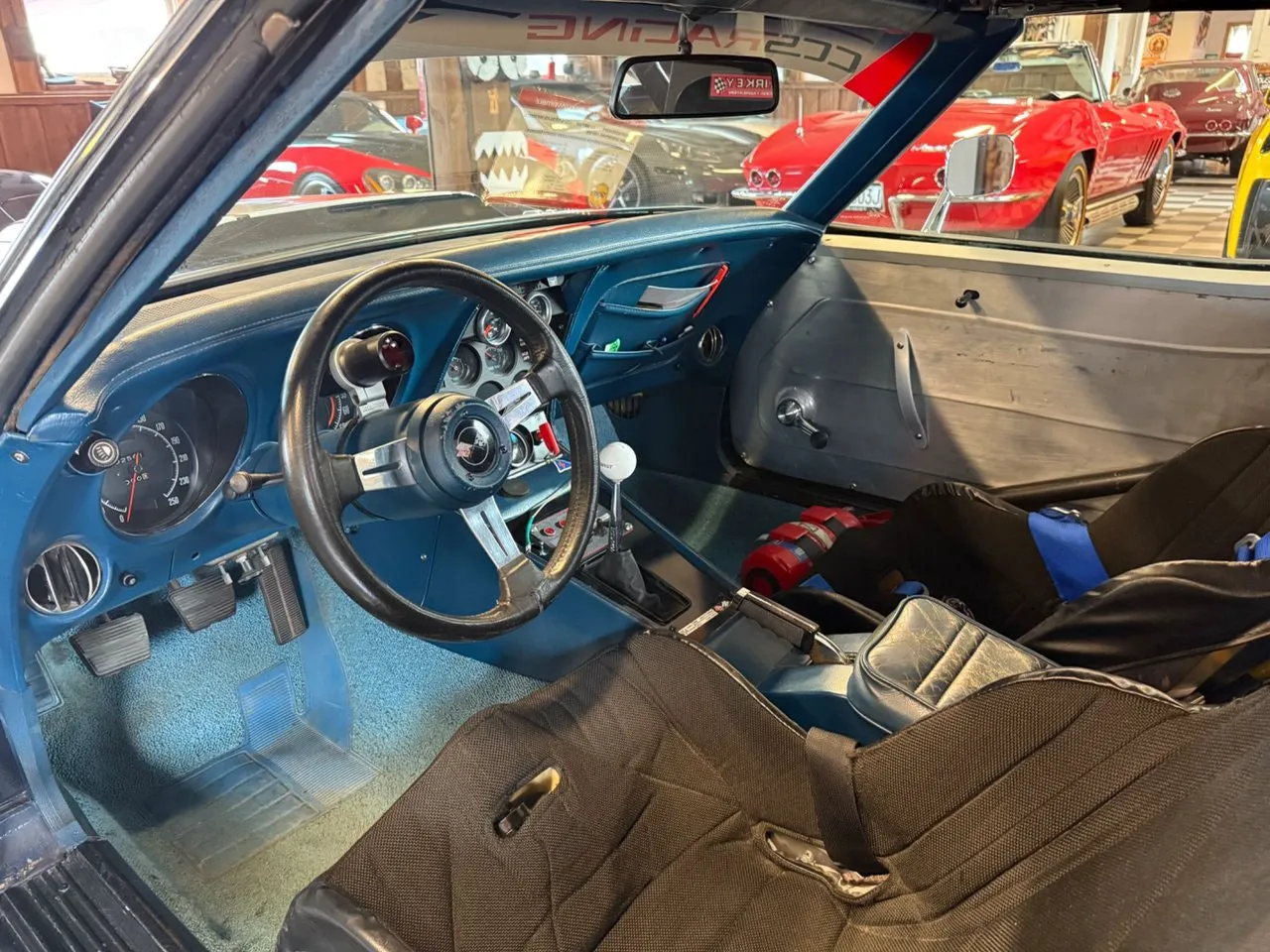 Vehicle image 25