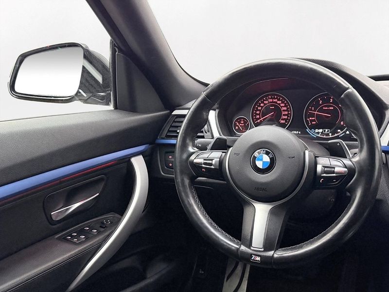 BMW 330 bild 17