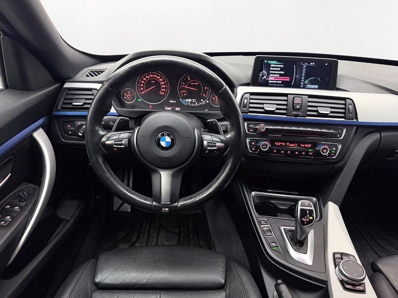 BMW 330 bild 18