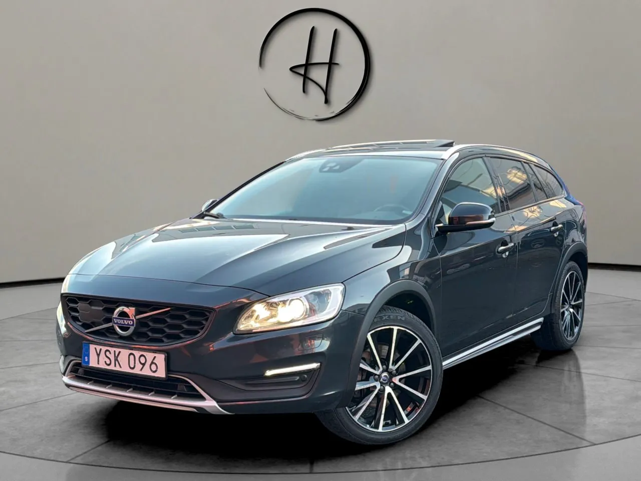 Vehicle image 1