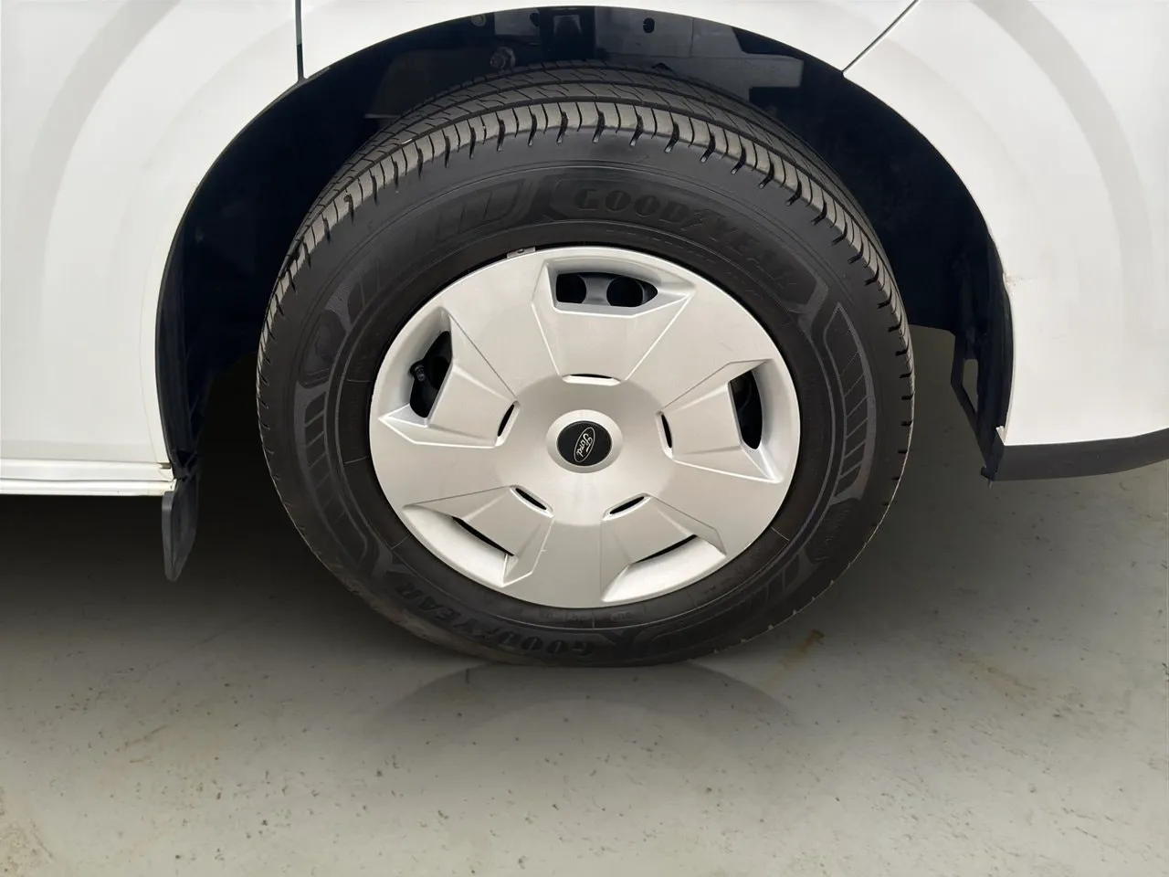 Vehicle image 26