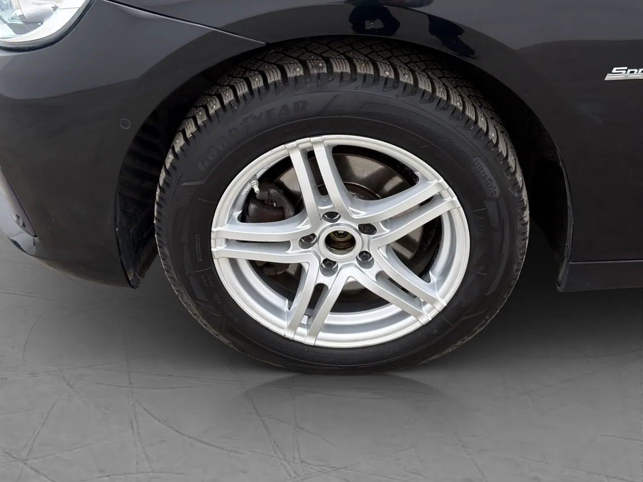 Vehicle image 22